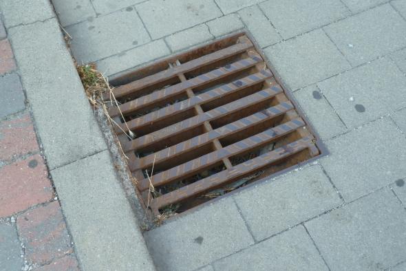 foto dažďový vpust foto dažďový vpust